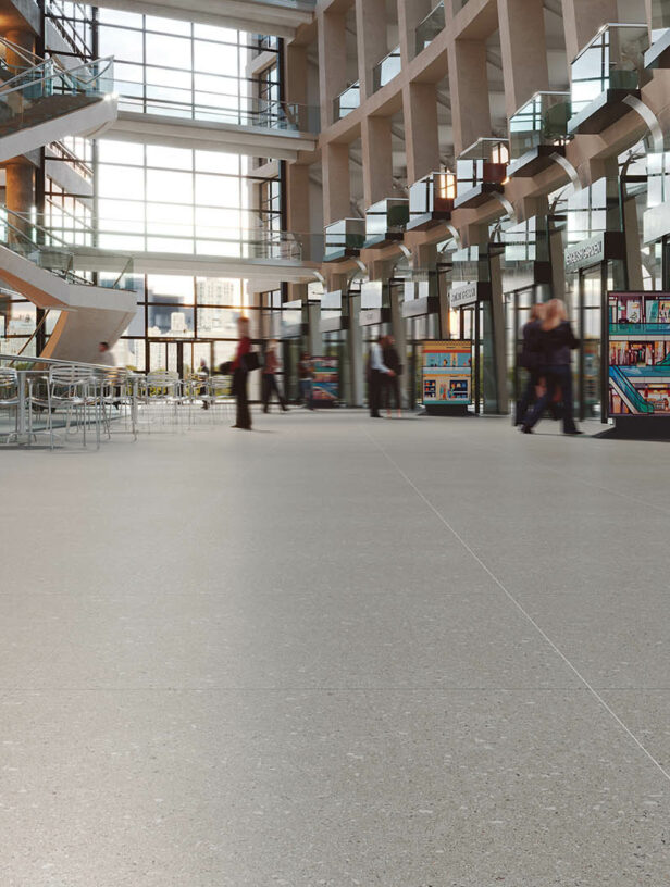 Centro comercial con azulejos de alto tránsito de Cifre Cerámica
